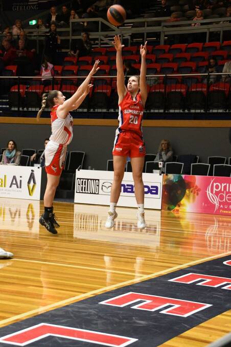 FROM LONG RANGE: Ebony Rolph plays as a power forward or centre. Picture: Mandy Johns 