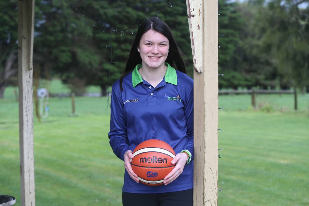 NEW CHALLENGE: Warrnambool Mermaids export Leah Bartlett will play for NBL1 club Hobart Chargers.