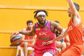 American import Kester Ofoegbu drained 32 points in Warrnambool Seahawks' first win of the Big V season. Picture by Eddie Guerrero 