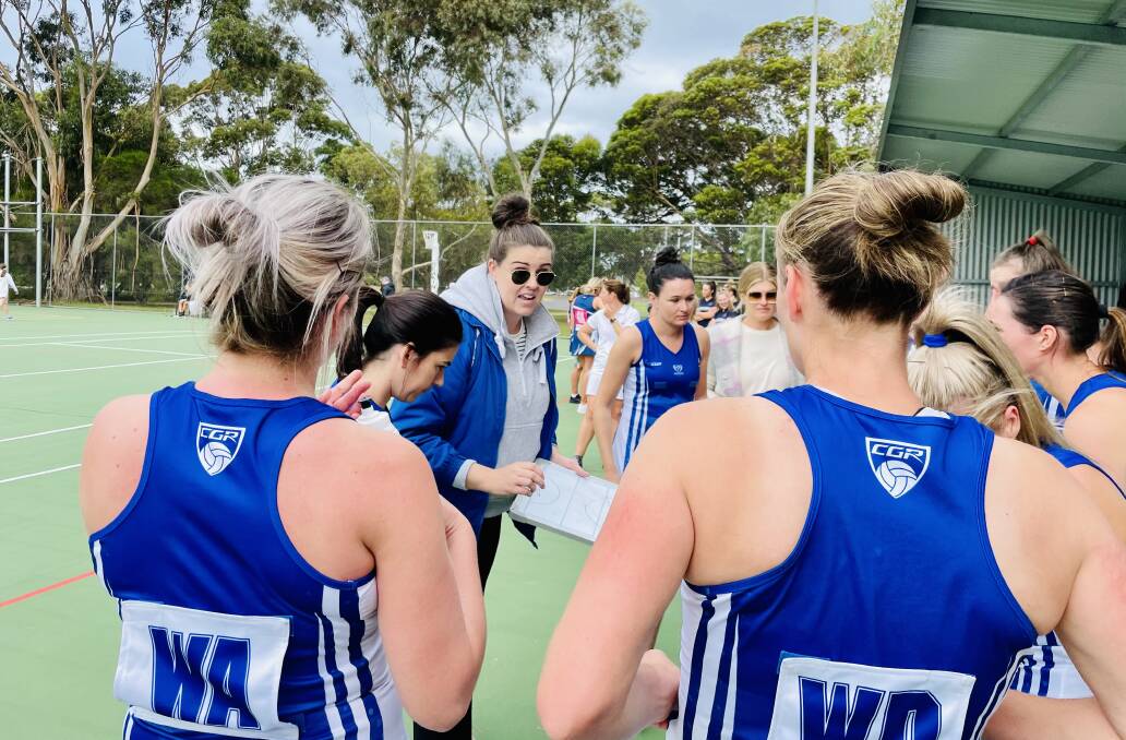 WORDS OF WISDOM: Hamilton Kangaroos coach Kelsey Lewis talks to her players during a break on Saturday. They defeated Warrnambool at Deakin University. Picture: Justine McCullagh-Beasy 