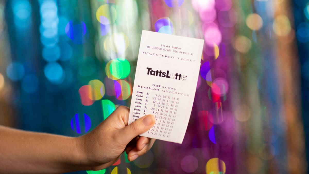 'I think I'm going to pass out': Couple wins $1m in lotto prizemoney