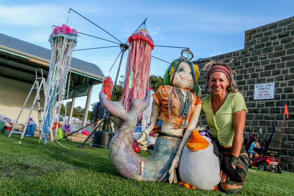 Splash of colour: Lisa Williamson from Astroart, Port Fairy with her art installation at the Fiddlers Green. Pictures: Chris Doheny