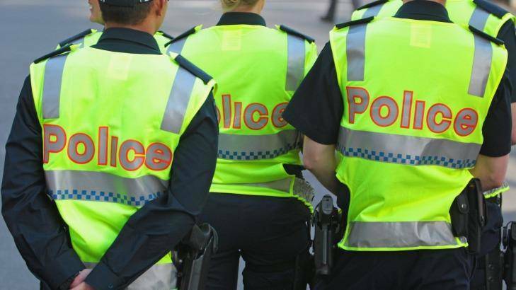 Search warrant in Colac sees three people arrested
