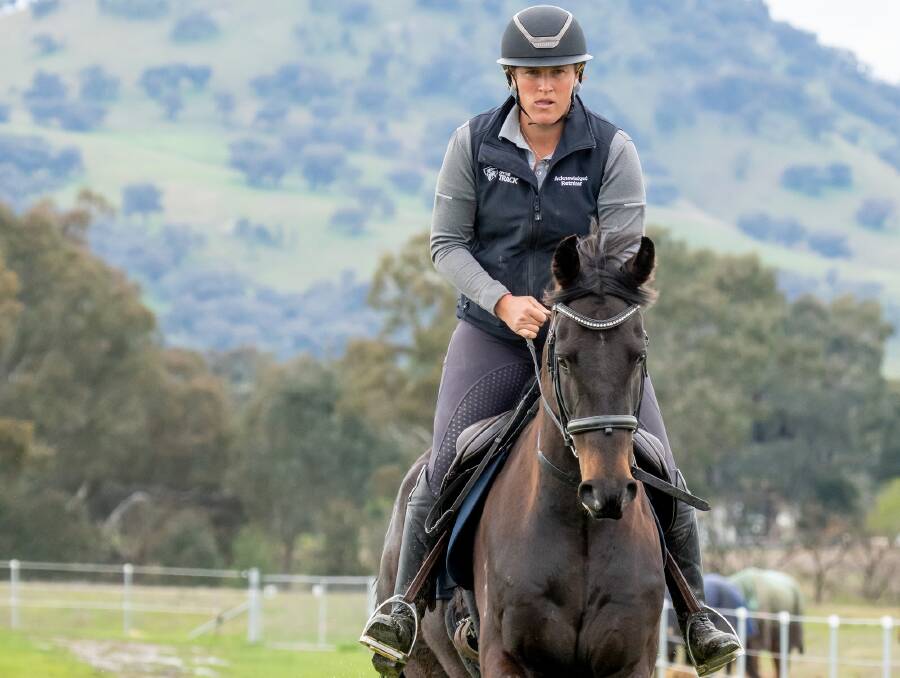 2022 Retrainer of the Year Jade Willis with retired racehorse Cracking. Picture supplied 