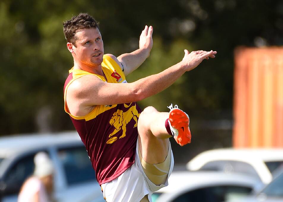 Lachlan George kicks long inside 50. Picture: Ballarat Courier
