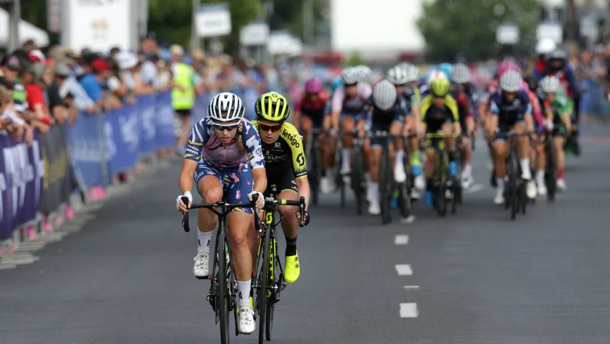 Peta Mullens puts in the work at the front of the 2019 criterium road nationals in Buninyong. Picture: Cycling Australia
