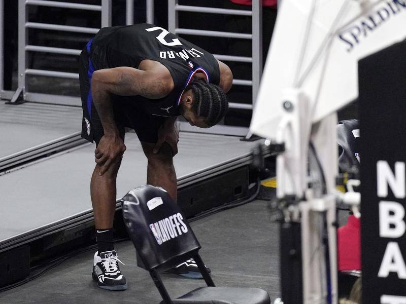 Los Angeles Clippers forward Kawhi Leonard has undergone knee surgery to fix an ACL tear.