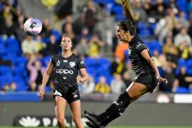 Chloe Knott has announced her ALW retirement just days after scoring for Wellington Phoenix. (Andrew Cornaga/AAP PHOTOS)