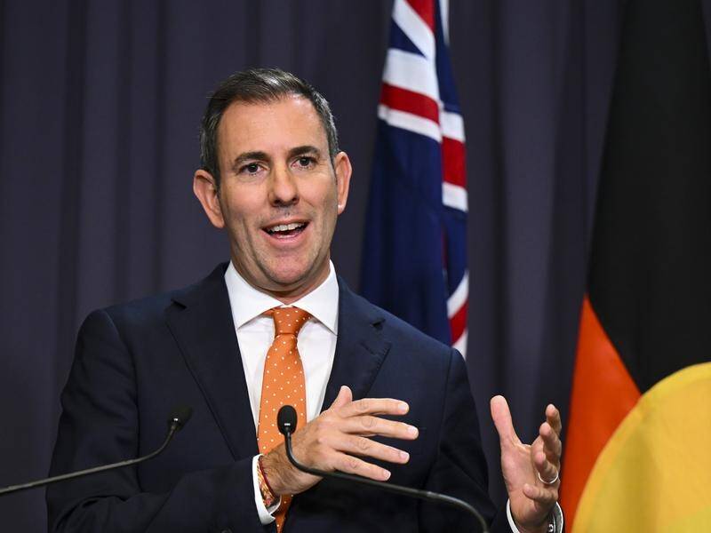 The proposed mergers will boost competition and innovation in the banking sector, says Jim Chalmers. (Lukas Coch/AAP PHOTOS)