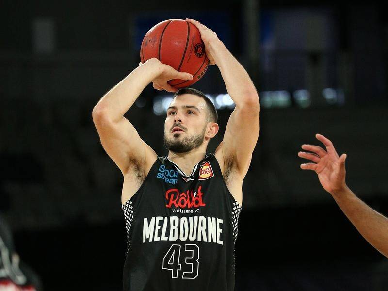 Chris Goulding has powered Melbourne United to a 103-78 NBL win over the Sydney Kings.