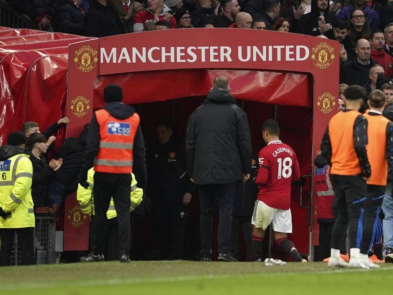 Qatari investors are said to be putting together a bid to buy EPL giants Manchester United. (AP PHOTO)