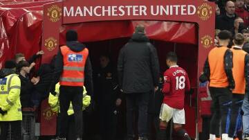Qatari investors are said to be putting together a bid to buy EPL giants Manchester United. (AP PHOTO)