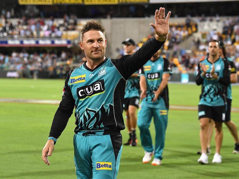 Brendon McCullum waved goodbye to the Brisbane crowd after the Heat's win over Melbourne Stars.