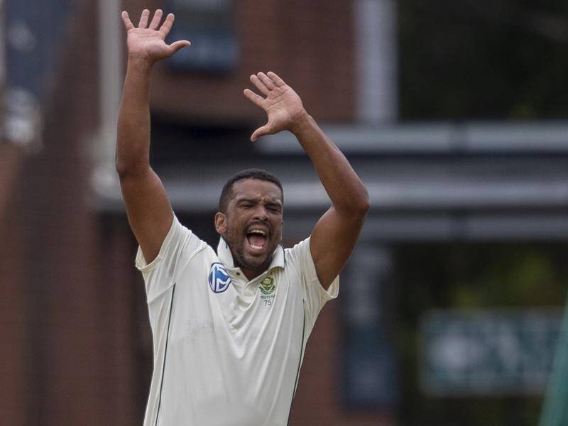 South Africa bowler Vernon Philander has been fined for swearing at England's Jos Buttler.