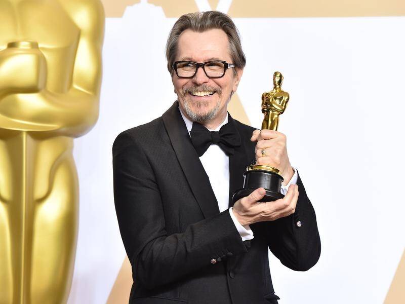 The son of Oscar-winning actor Gary Oldman has defended allocations against his father.