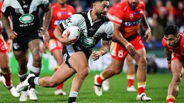 Shaun Johnson has scored two tries in the Warriors' 30-8 NRL win over the Dolphins in Auckland. (Andrew Cornaga/AAP PHOTOS)
