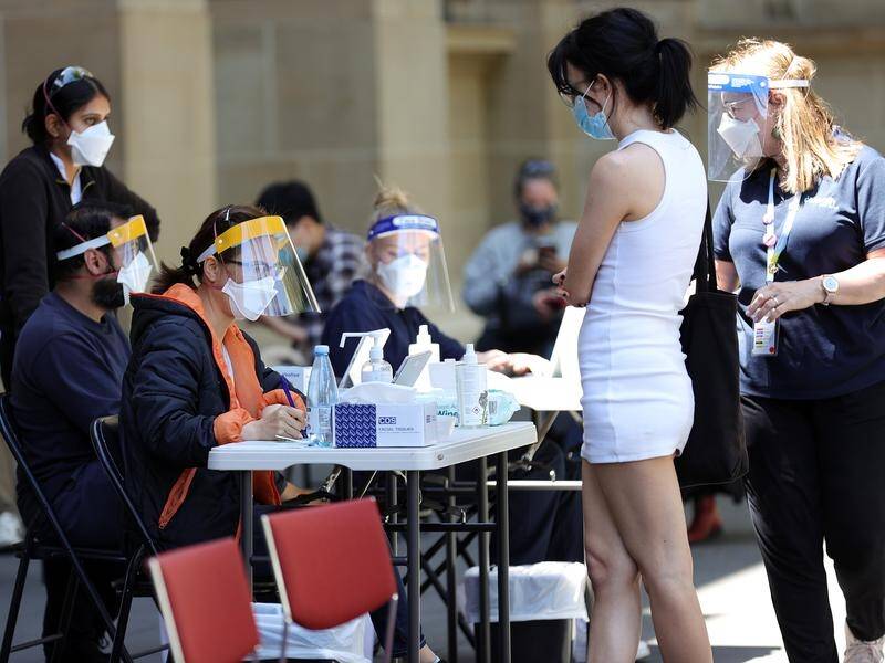 Victoria will recruit 1000 vaccinators as it struggles with virus-related health staff absence.