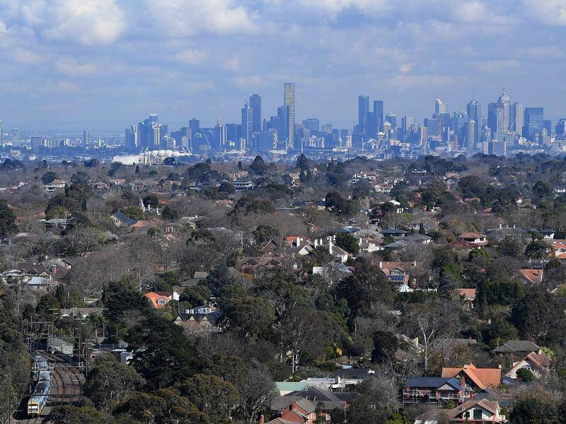 An estimated 12,000 residents are expected to leave Melbourne in both 2020-21 and 2021-22.