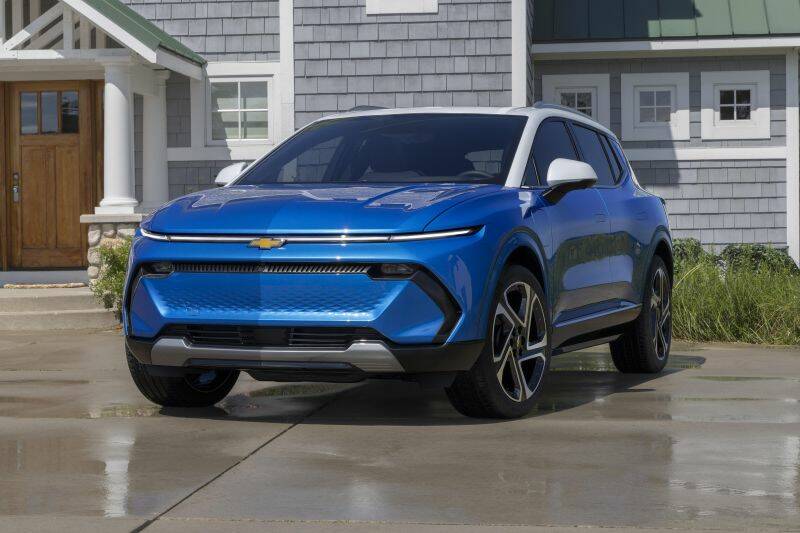 Sexy cars key to helping GM outsell Tesla
