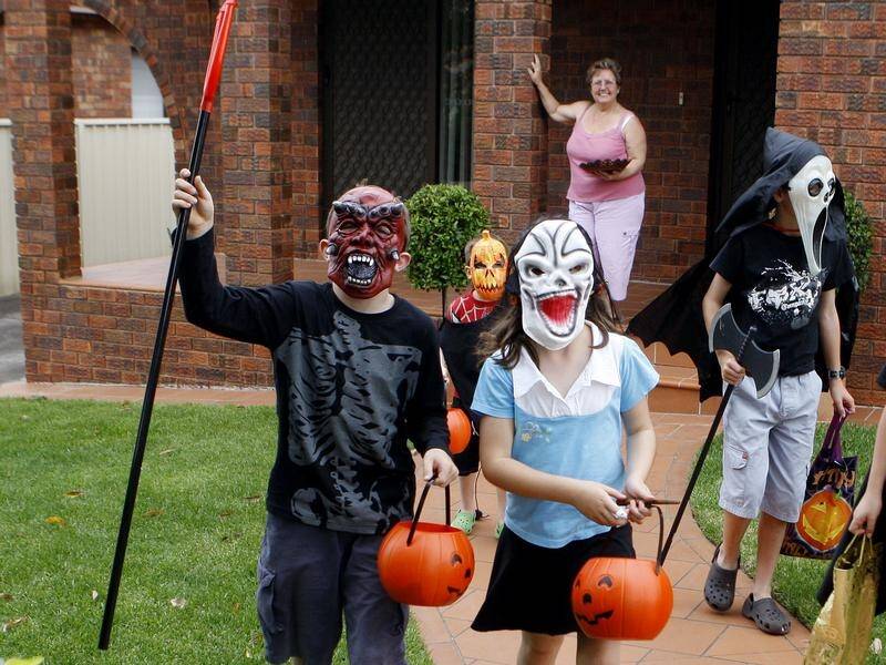 Victorian trick-or-treaters are being urged to stick to COVID-19 public health rules.