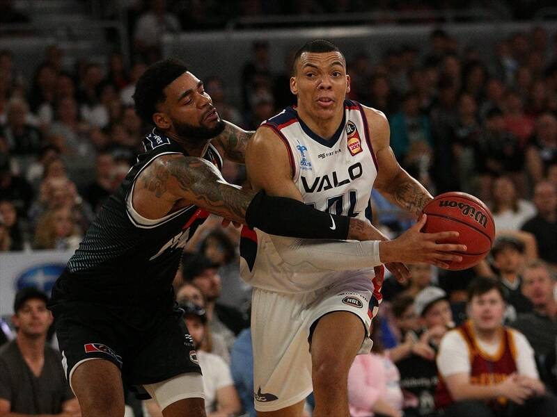 Melbourne United have ground out a 75-72 home win over the Adelaide 36ers.