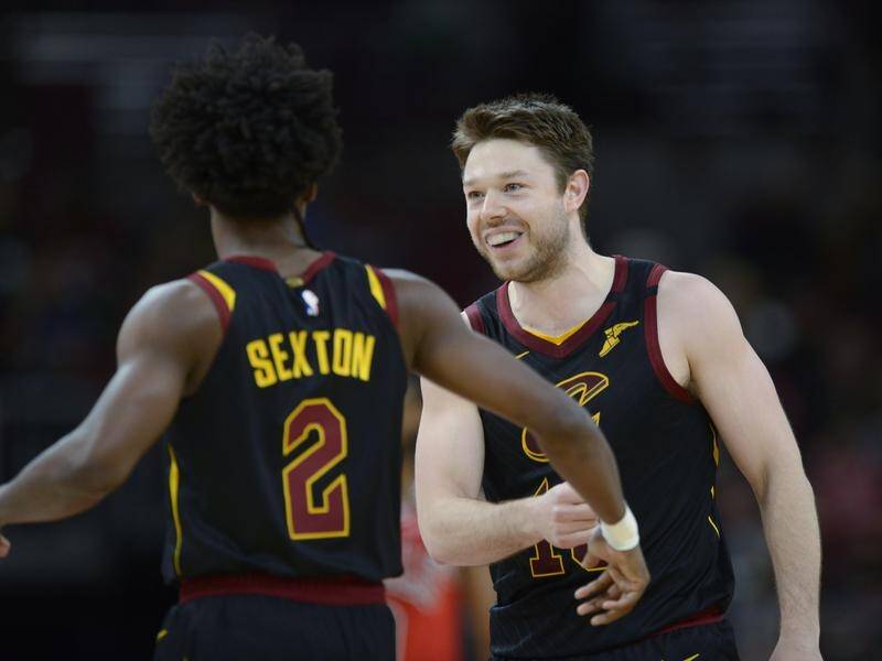 NBA title-winner Matthew Dellavedova is poised to join Melbourne United in the NBL.