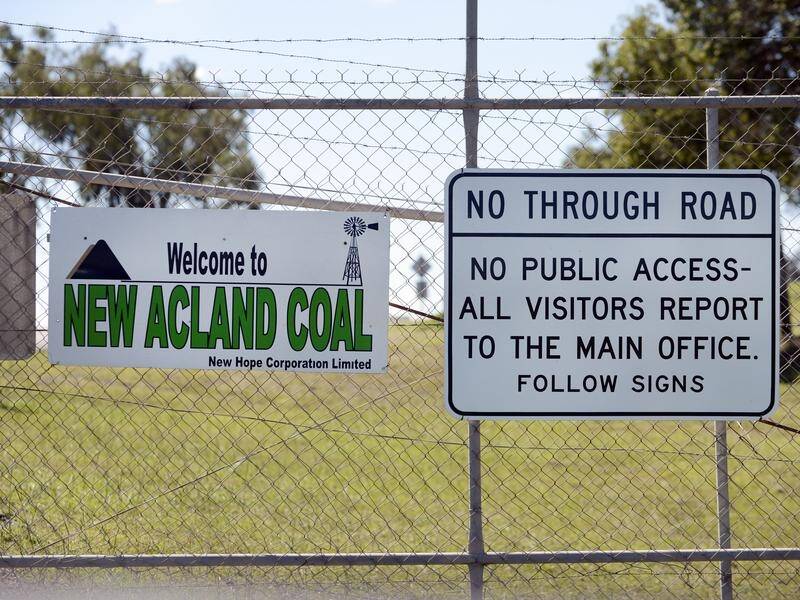 A new legal challenge has been launched against New Hope's New Acland coalmine west of Brisbane. (Dan Peled/AAP PHOTOS)