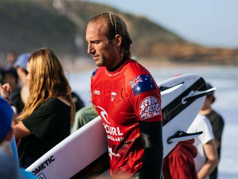 Owen Wright has suffered another early exit on surfing's Challenger Series tour, this time at Manly.