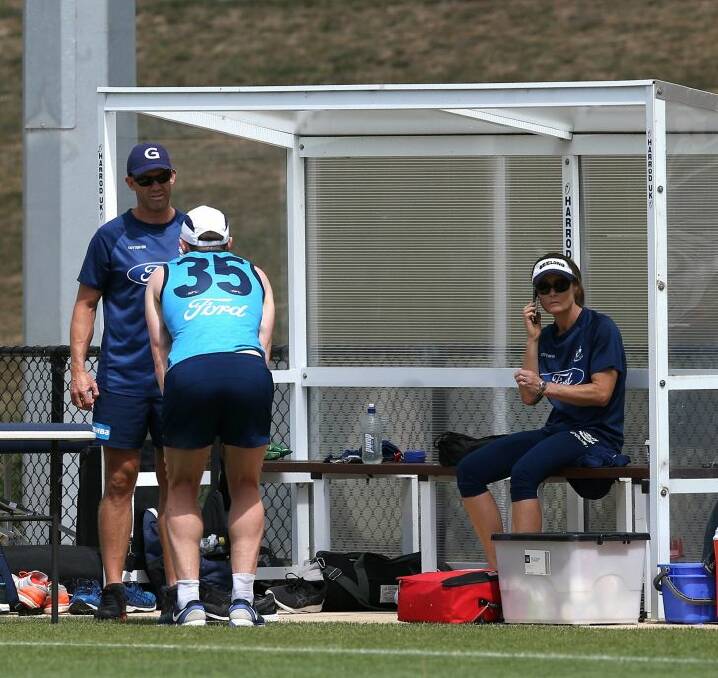 Geelong football training Deakin University 20/12/2017 Patrick Dangerfield leaves training He did a bit of the warm up  Dangerfield talks with training staff before leaving to go home Picture:Wayne Ludbey 