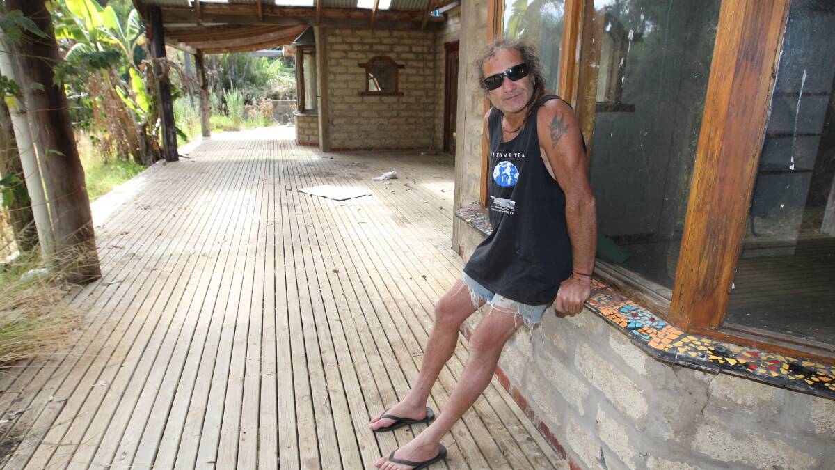 Robbie Moloney spent yesterday anxiously waiting to be evicted from his Nirranda home that has been the subject of a six-year legal battle.