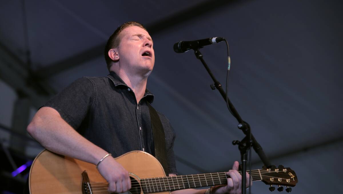 Irish musician Damian Dempsey performs, briefly, during day three at the Port Fairy Folk Festival.