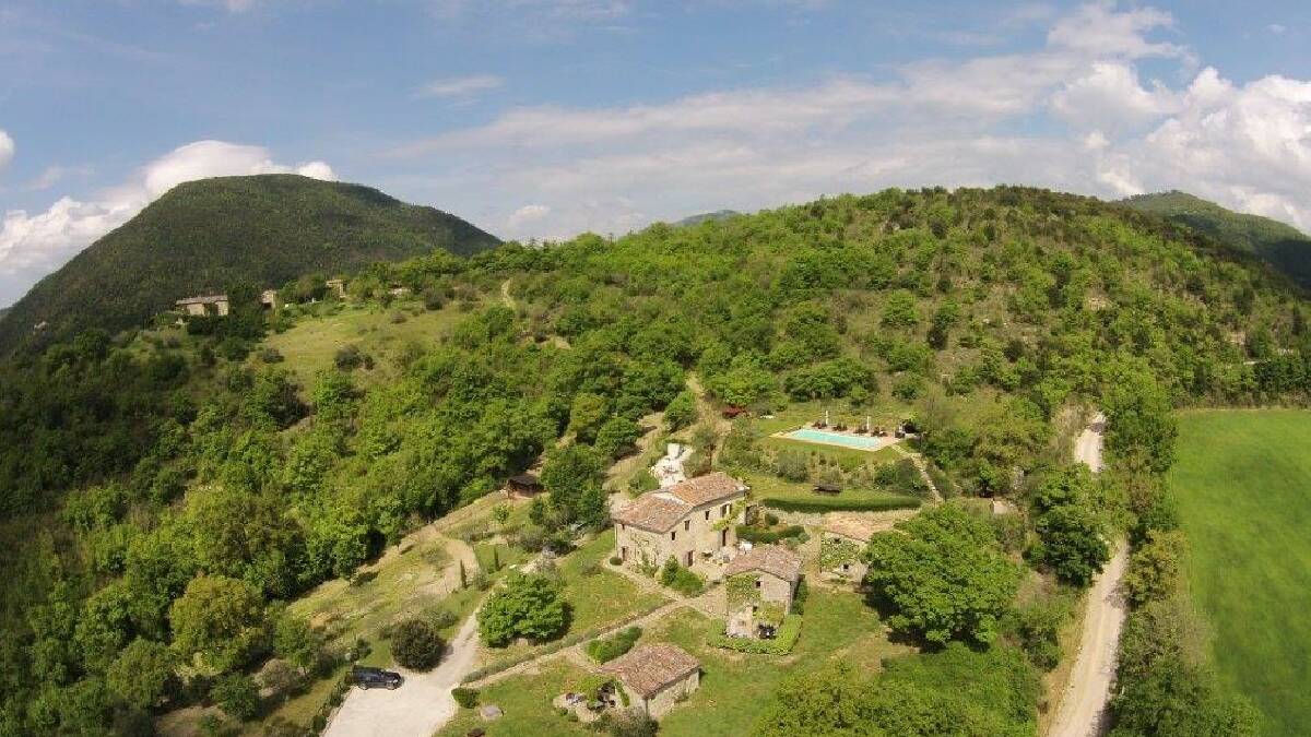 Casa San Gabriel sits in the Italian countryside north of Perugia