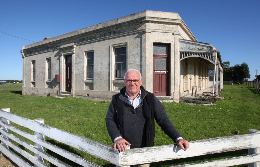 John Nunn and his wife Louise plan to turn the 140-year-old Southern Cross Hotel into B&B accommodation.
150525AM08  Picture: ANGELA MILNE