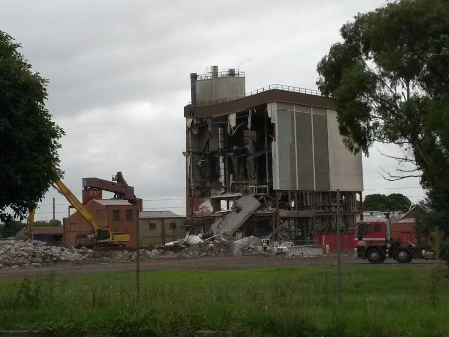 Demolition has started at the former Bonlac factory in Camperdown in preparation for a new $120m milk powder facility.