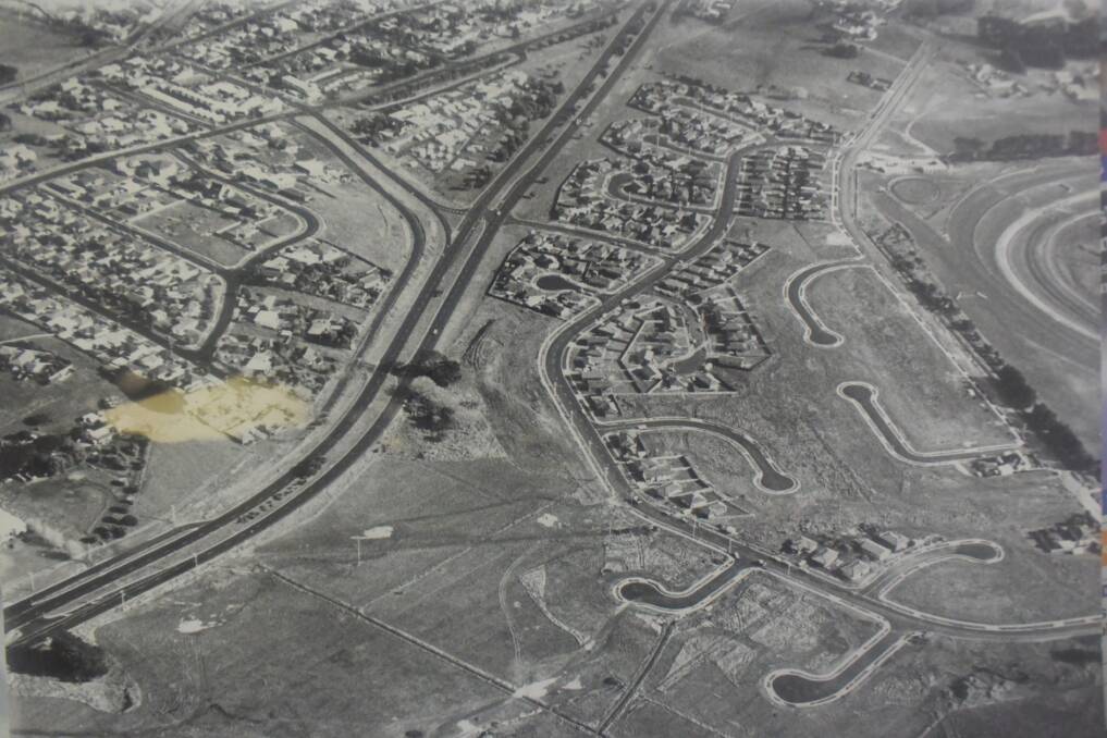 East Warrnambool in August 1980 prior to the development of Gateway Plaza. Note the new neighbourhoods developed between the highway and Warrnambool Racecourse