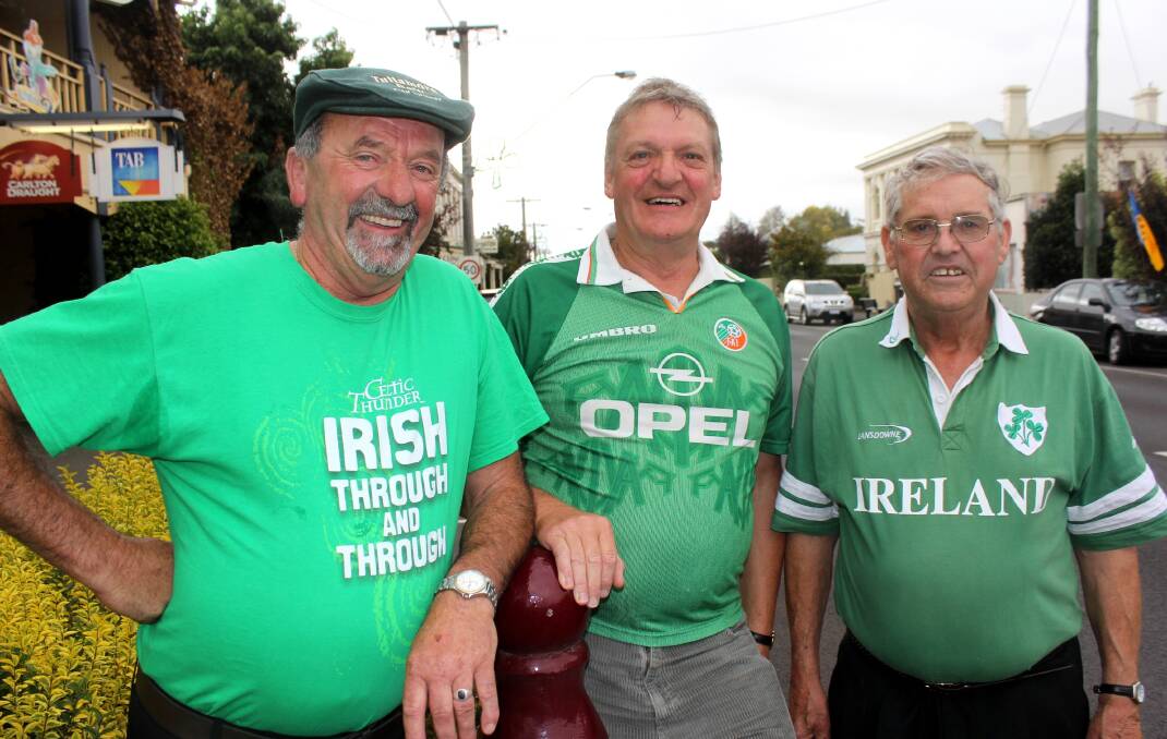 POPULAR: Frank Bowman with Michael Morgan and Tommy Brooks in 2014 when the trio were named the Koroit Irish Festival Artist of the Year. 