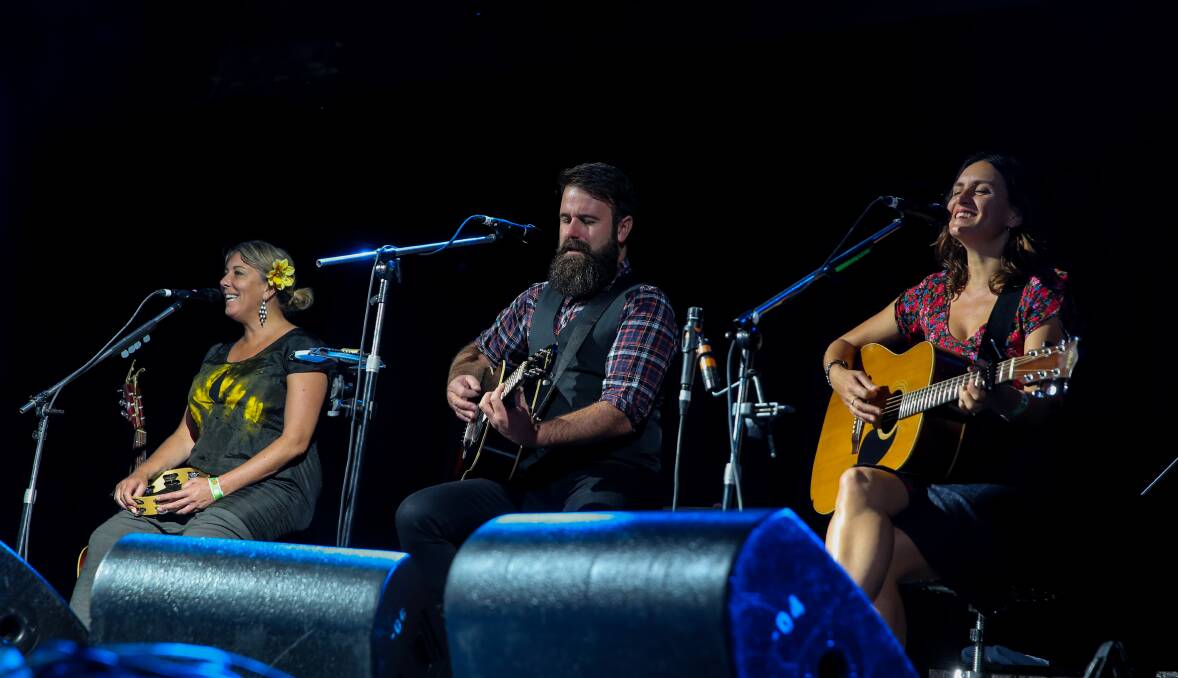 The Waifs performs at the Port Fairy Folk Festival. They will be back in 2023. 