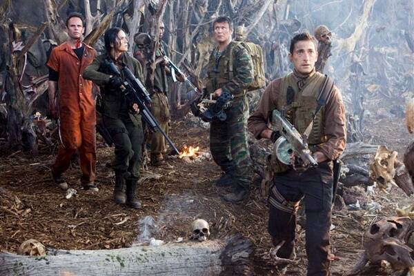 Adrien Brody leads a misfit bunch of fighters against a hidden enemy in  Predators .