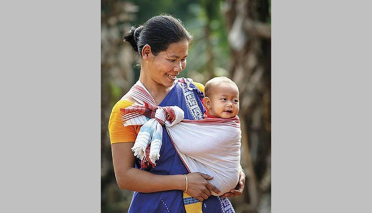 Mother and baby, Amri ADP, India. Photo: Jon Warren