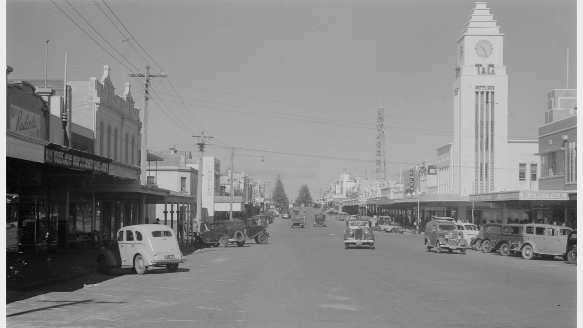 Liebig Street in the early 1940s. SOURCE: Warrnambool & District Historical Society.