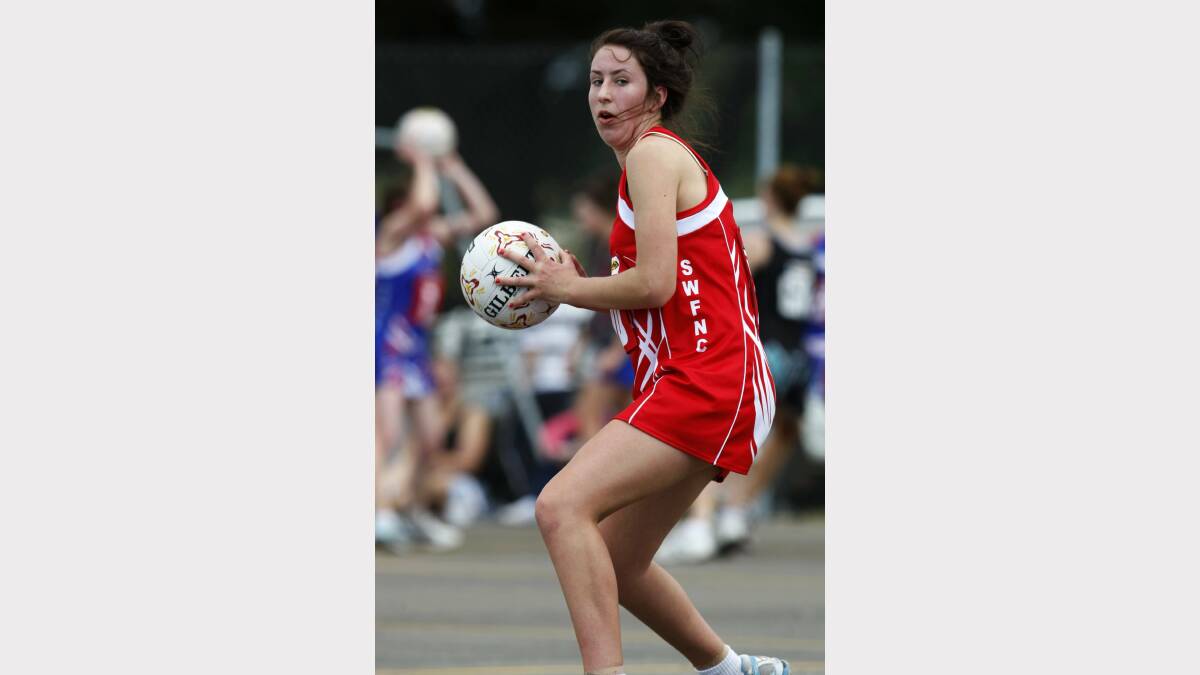 Hannah Oates is aiming to play A grade netball for the Roosters this season. 
