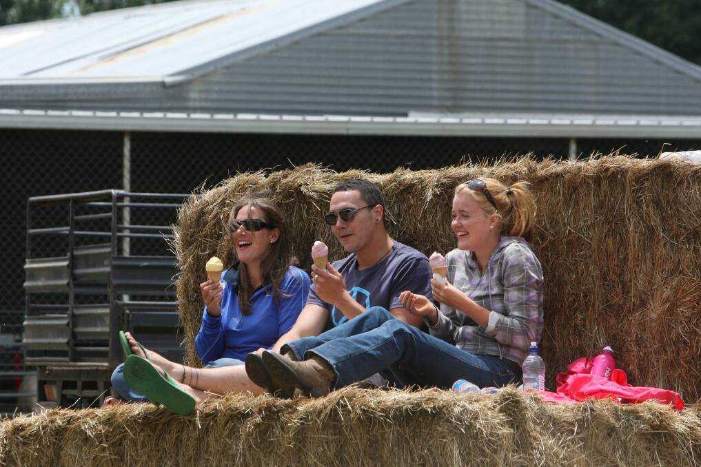 Kelly Barnes, Andrew Kouwhata and Kirrin Ball from Dunkeld relax with ice creams.