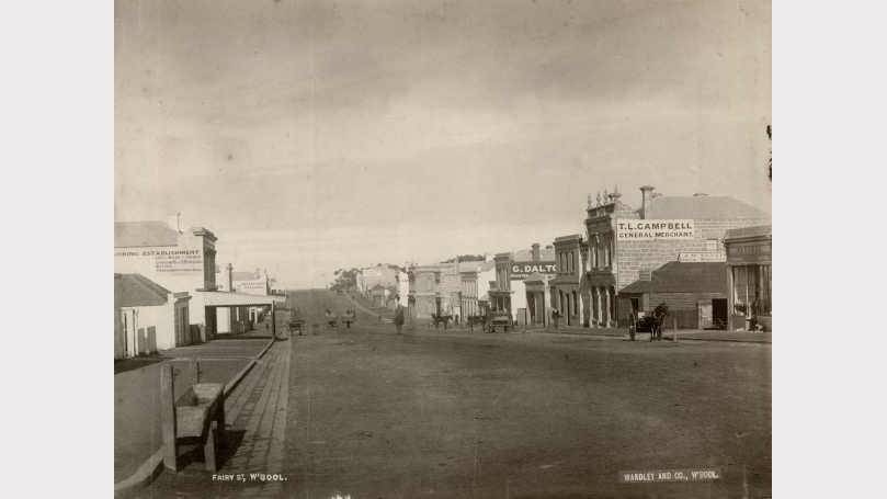 Fairy Street looking south from Raglan Parade in the 1880s. T. L. Campbell General Merchant building is on the right and was built in 1884. Next to Campbells’ with the shingle roof is McKenzies shoeing forge. SOURCE: Warrnambool & District Historical Society.