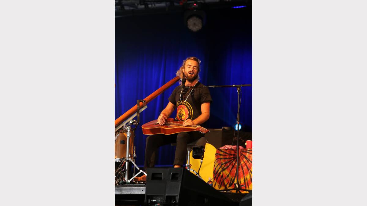 Xavier Rudd performs to a full tent on Sunday.