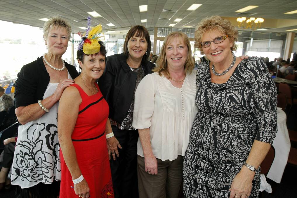 Port Fairy Cup: fast horses and fashion.