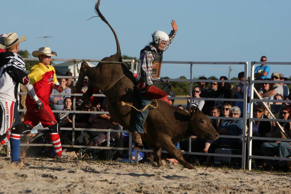 About 2000 people saddled up for Port Fairy’s first rodeo in two decades on Saturday night.