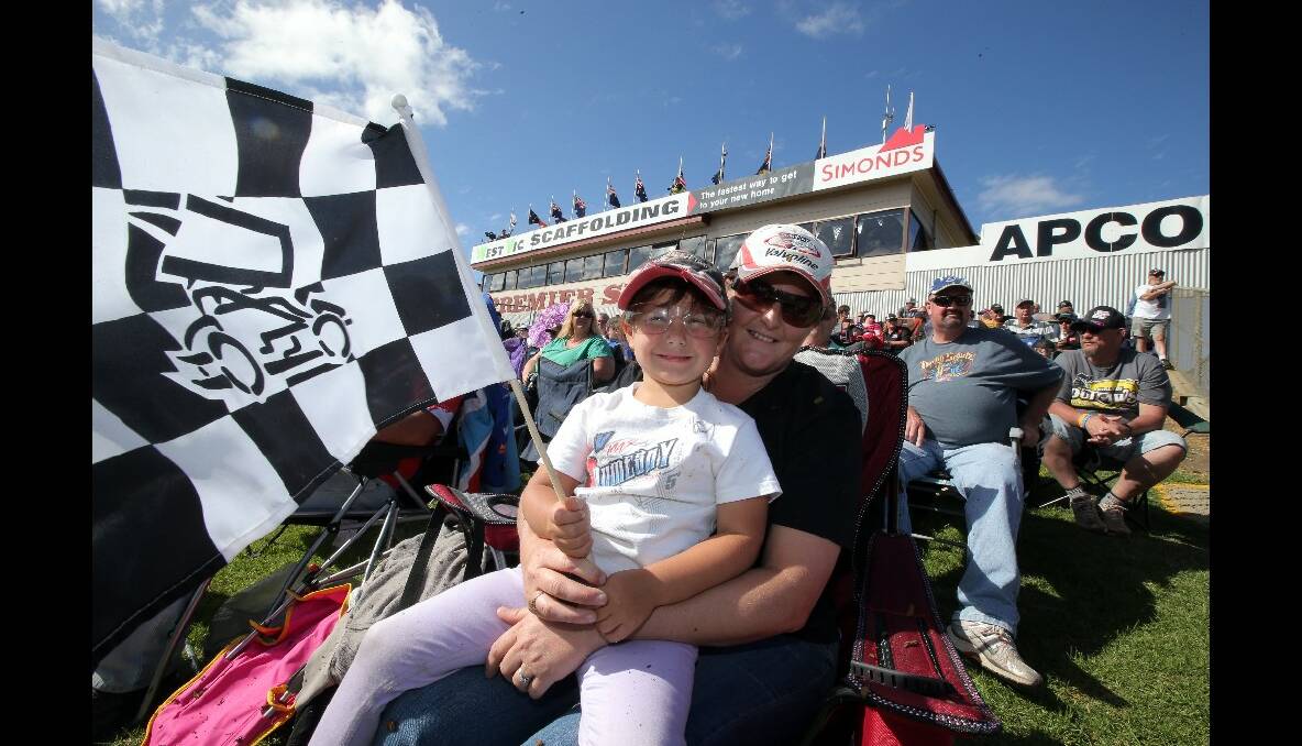 Lucas Oil Grand Annual Sprintcar Classic: Kylie Smith and daughter Dakota, 4, from Horsham. 130126DW68 Picture DAMIAN WHITE